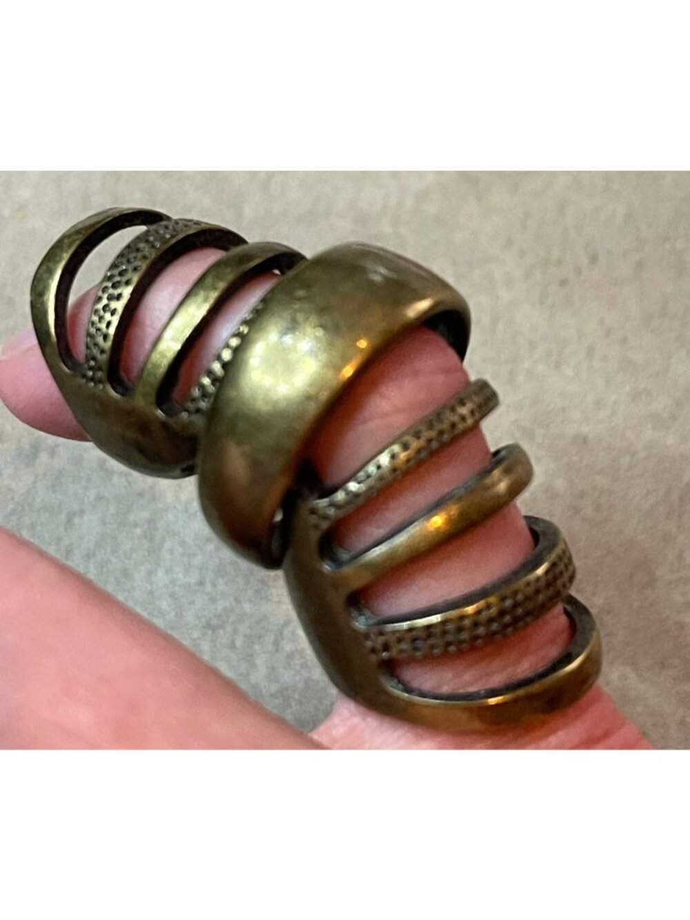 Vintage Y2K Antique Bronze Toned Articulated Armor Ring Size 7.5